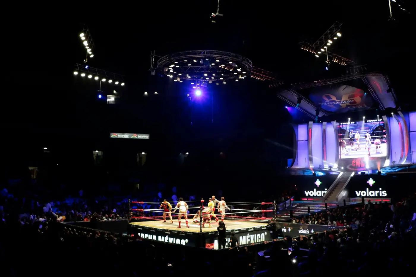 The lit ring at Arena Mexico with the crowd around it