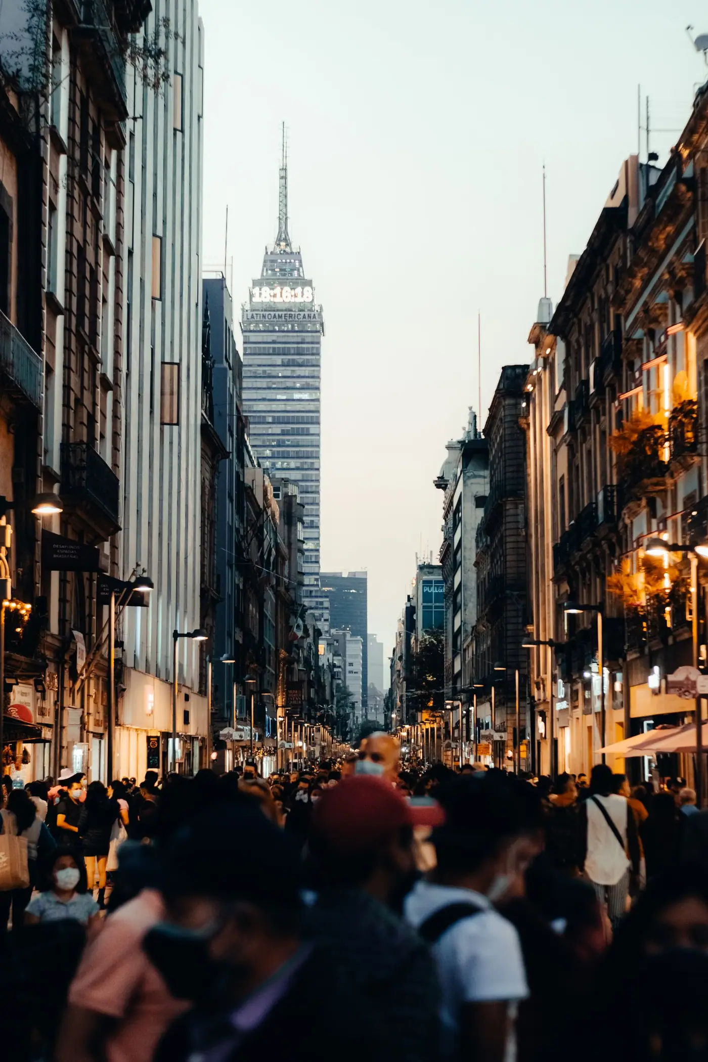 Bien, Súper, Un Chingo: How Mexicans Turn the Volume Up in Spanish
